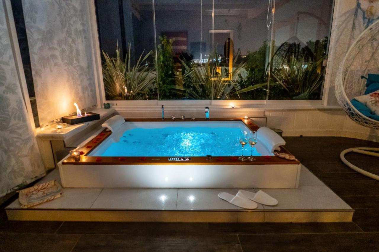 Resort Villa La Perla Sul Mare Leporano Bagian luar foto